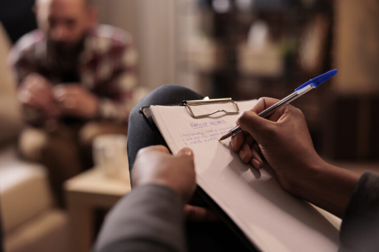 Terapia: como funciona de verdade, os principais tipos e como escolher um bom profissional
