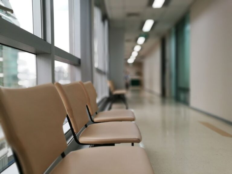 Como sair da fila do SUS sem abandonar a consulta marcada